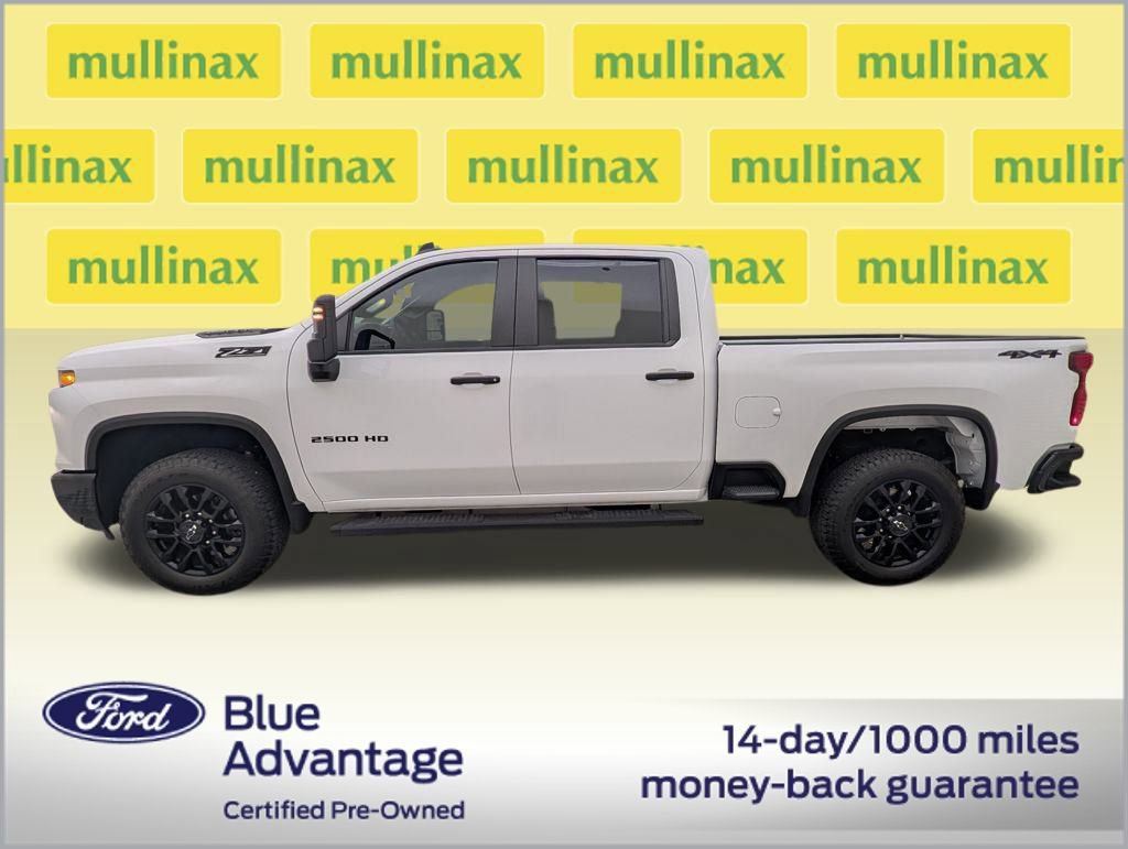 Used 2025 Chevrolet Silverado 2500 Custom w/ Custom Blackout Package image 2