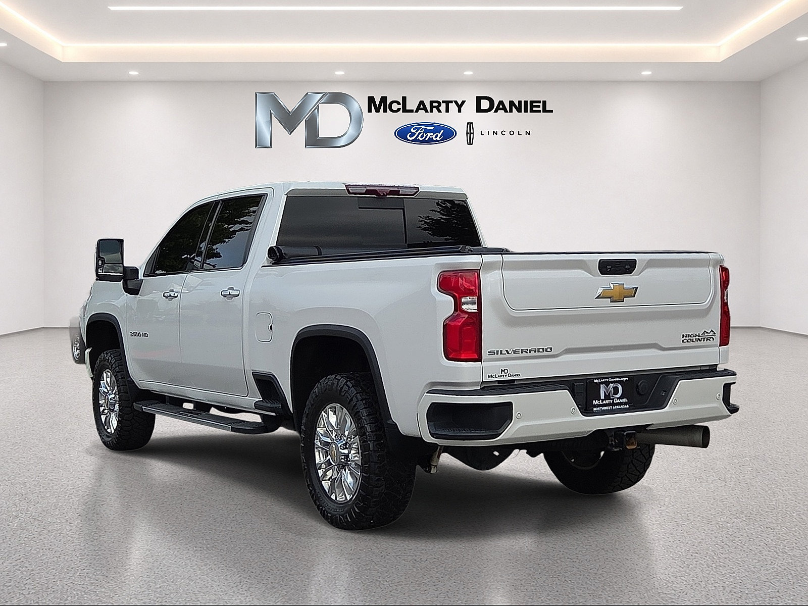 Used 2022 Chevrolet Silverado 3500 High Country w/ Z71 Off-Road Package AWD/4WD image 4