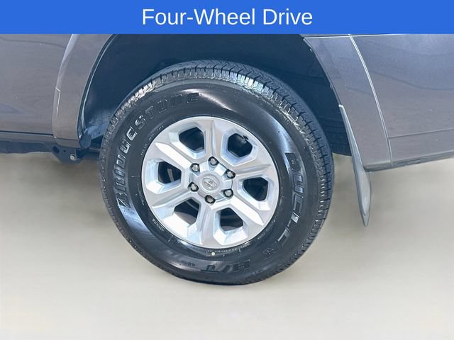 Used 2022 Toyota 4Runner SR5 Premium w/ Moonroof Package AWD/4WD image 7
