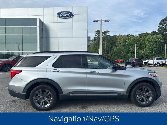 Certified 2023 Ford Explorer XLT w/ Equipment Group 202A RWD image 6