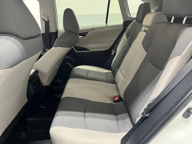Used 2022 Toyota RAV4 XLE AWD/4WD image 42