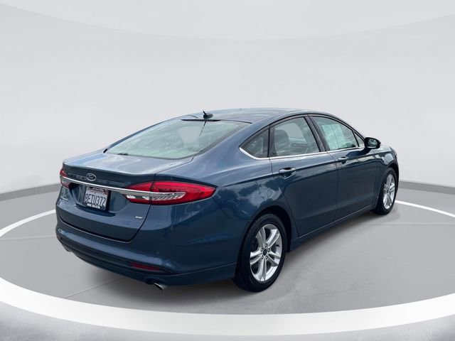 Certified 2018 Ford Fusion SE FWD image 3