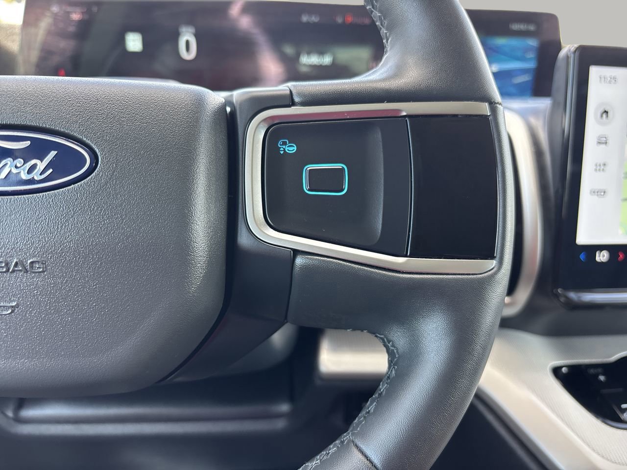 Certified 2025 Ford Expedition Max Active AWD/4WD image 38