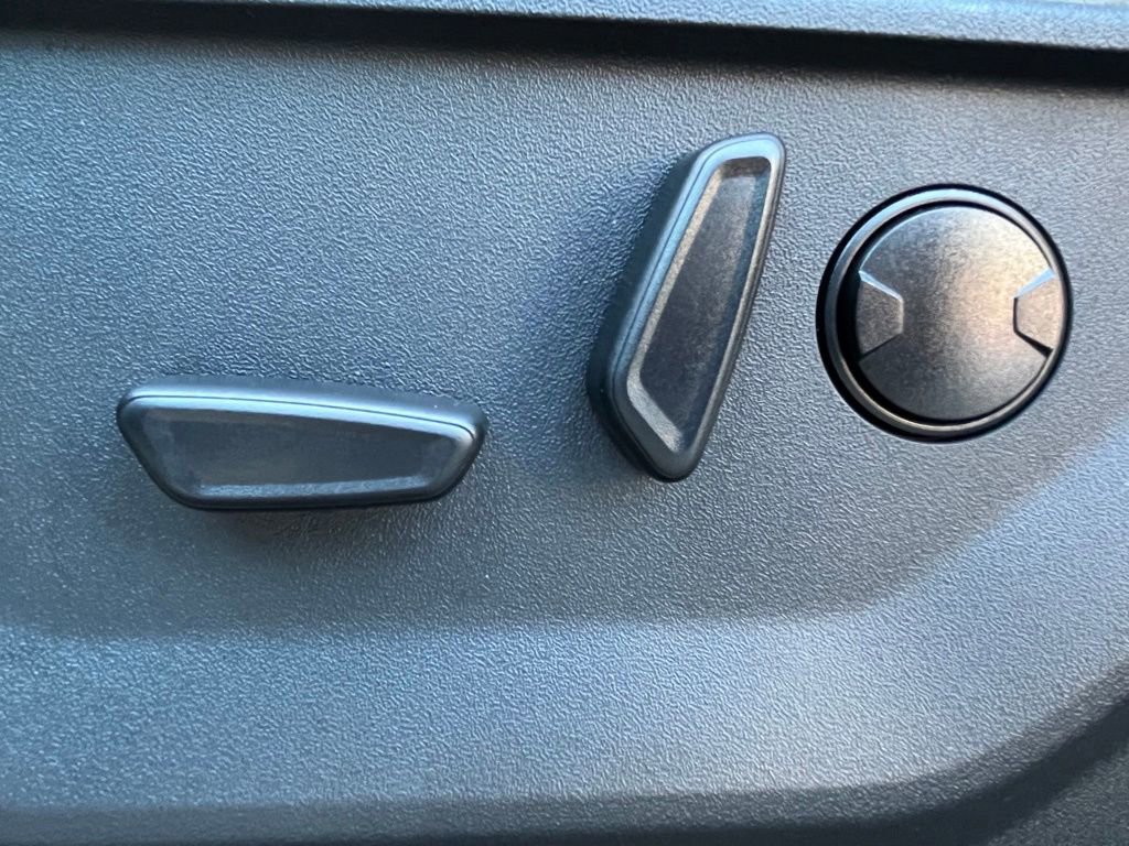 Certified 2025 Ford Expedition Max Platinum image 22