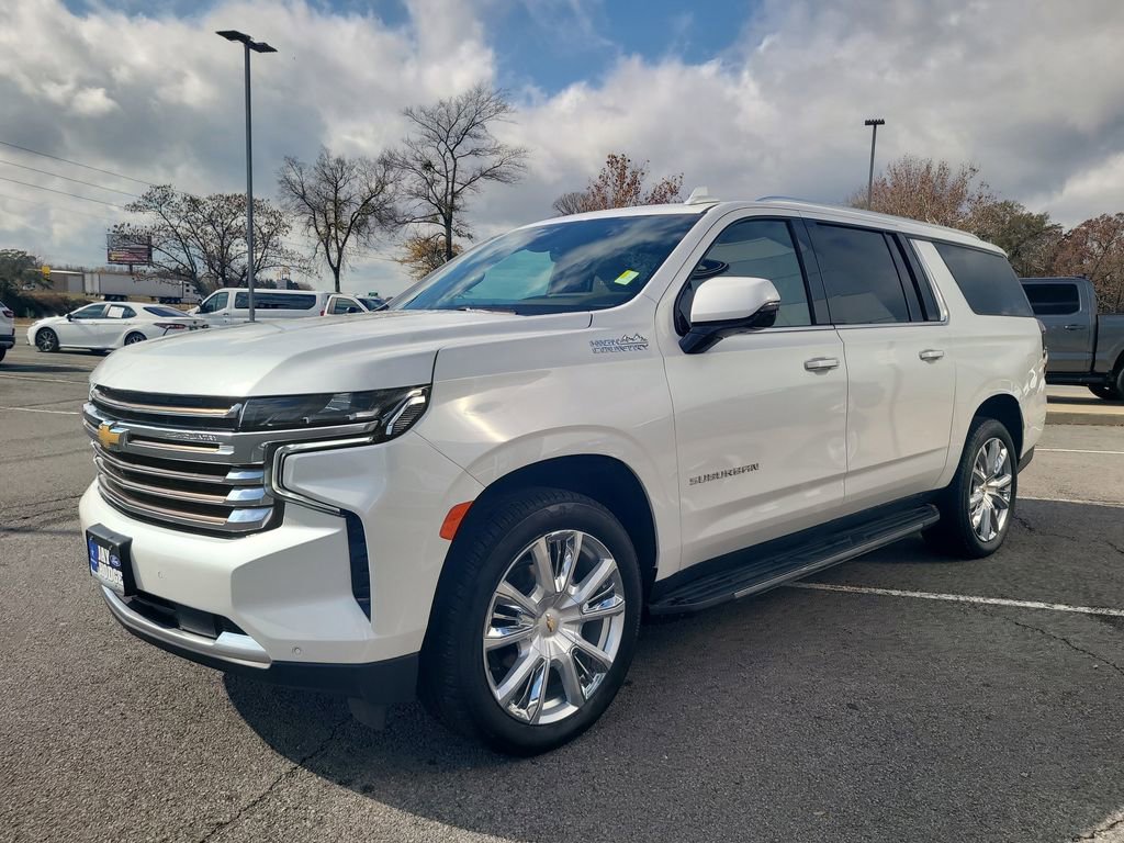 Used 2023 Chevrolet Suburban High Country image 7