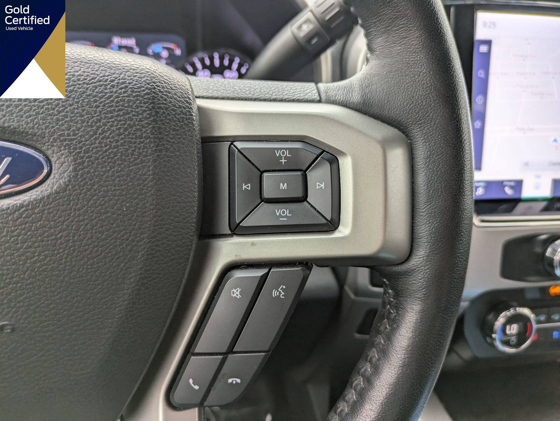 Certified 2022 Ford F250 Lariat w/ Black Appearance Package image 33