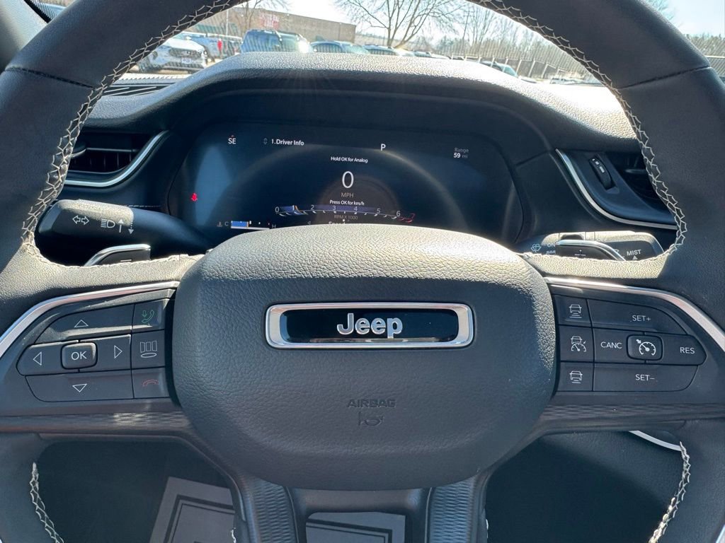 Used 2024 Jeep Grand Cherokee L Altitude image 16