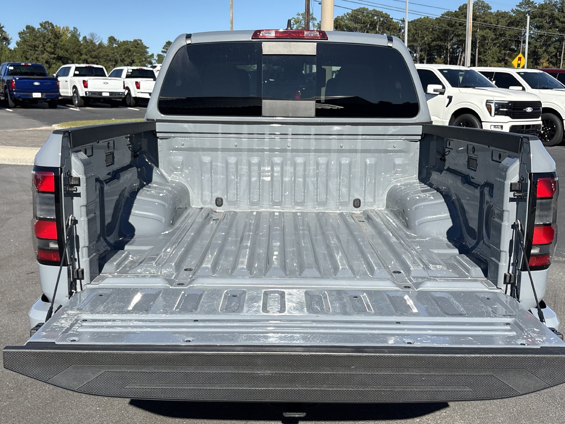 Used 2023 Nissan Frontier Pro-X w/ Tow Package RWD image 22