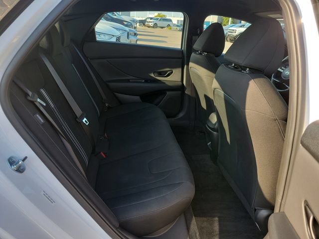 Used 2025 Hyundai Elantra Sport FWD image 24