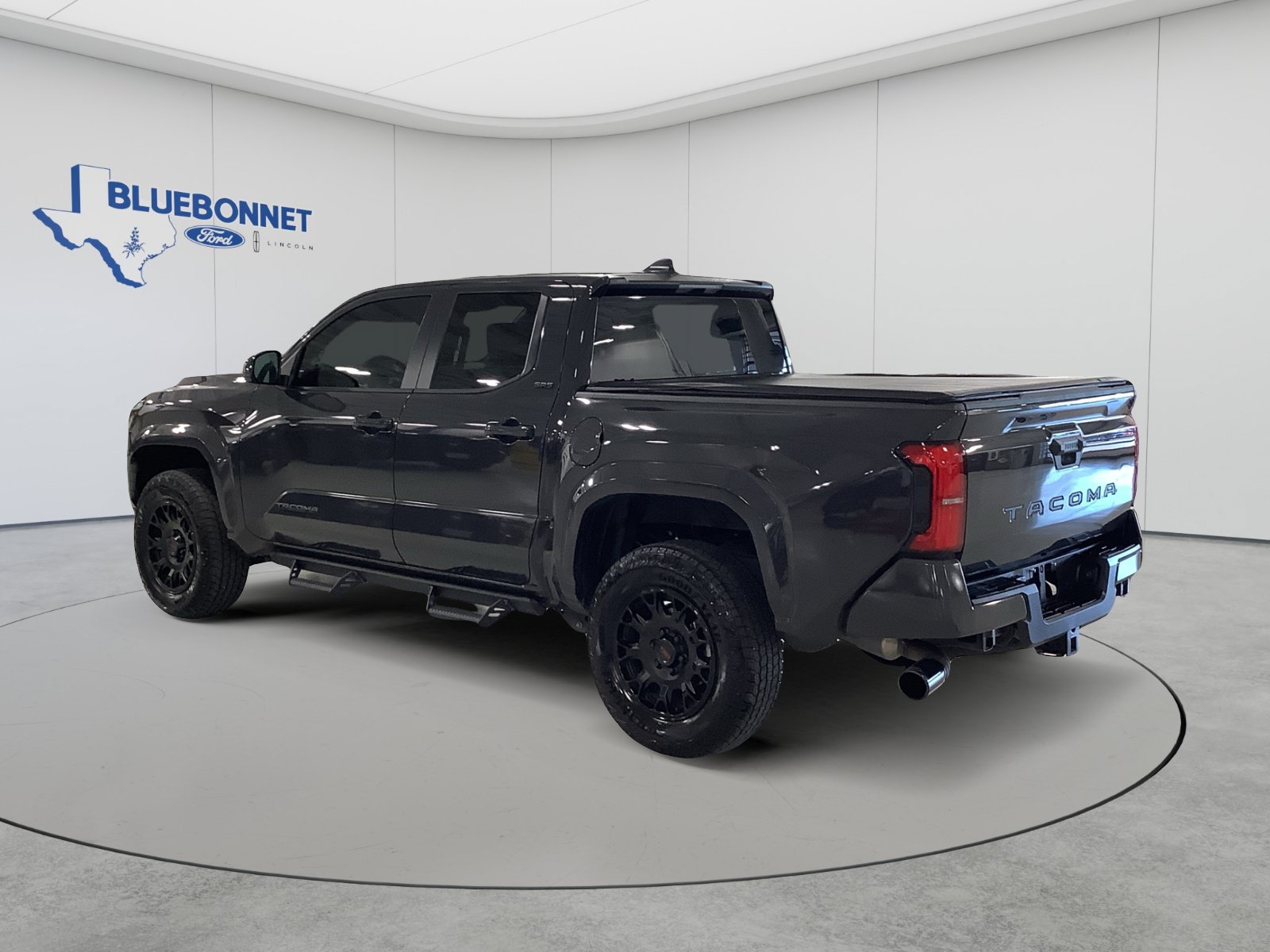 Used 2026 Toyota Tacoma SR5 RWD image 6