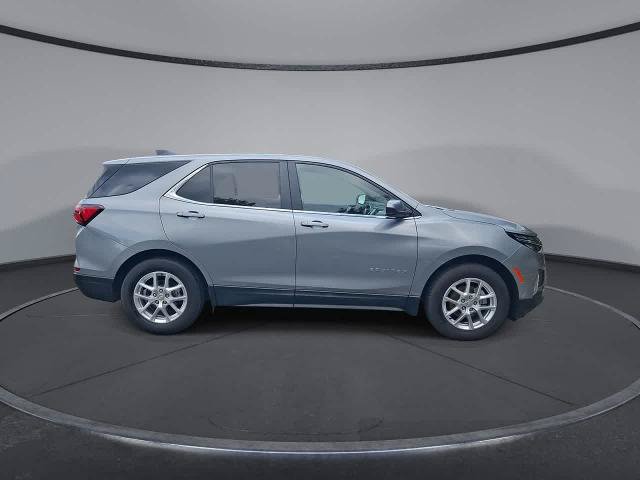 Used 2024 Chevrolet Equinox LT FWD image 9