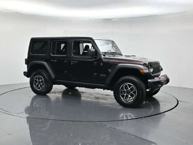 Used 2025 Jeep Wrangler Unlimited Rubicon AWD/4WD image 3
