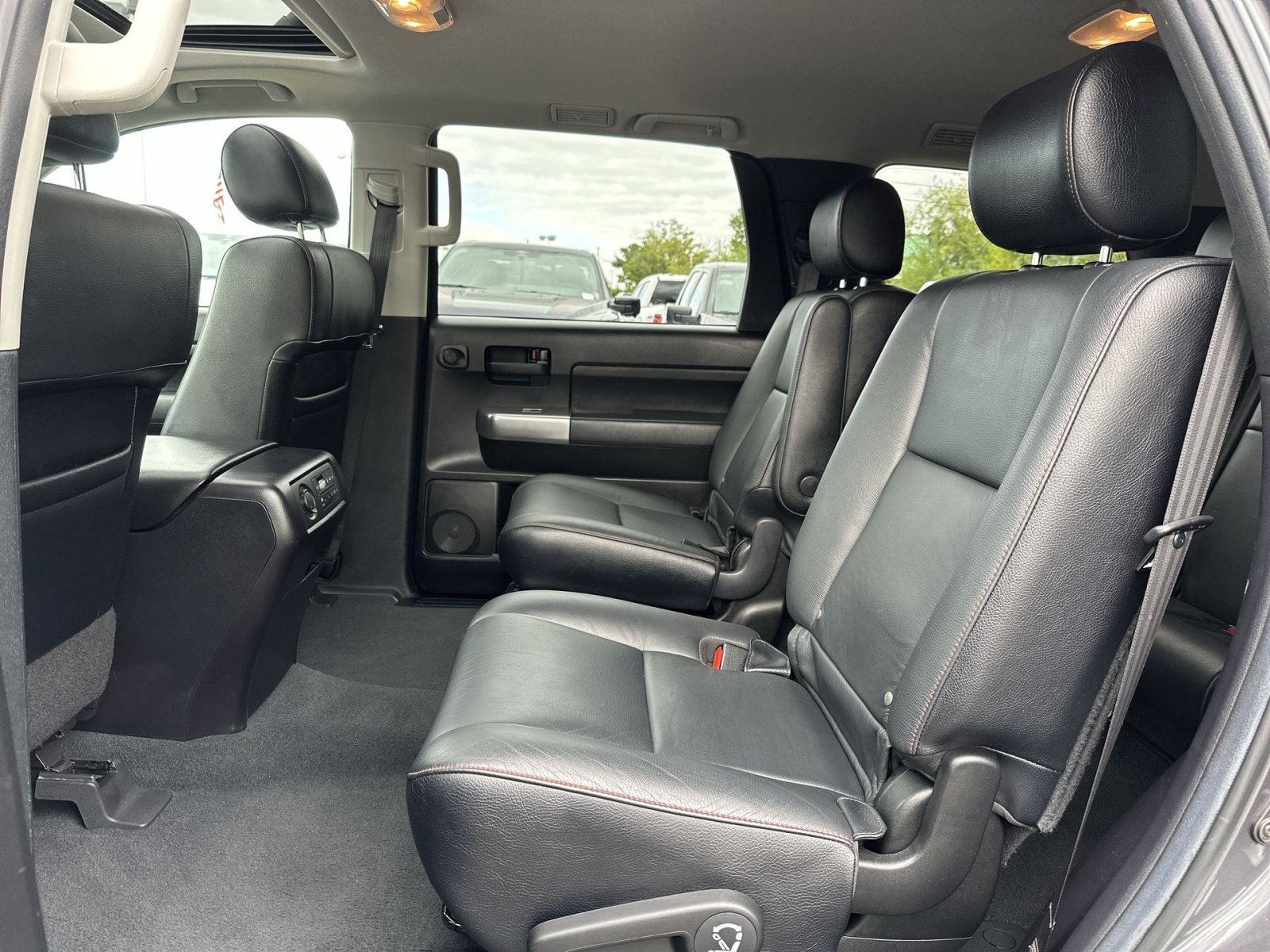 Used 2022 Toyota Sequoia TRD Pro AWD/4WD image 26