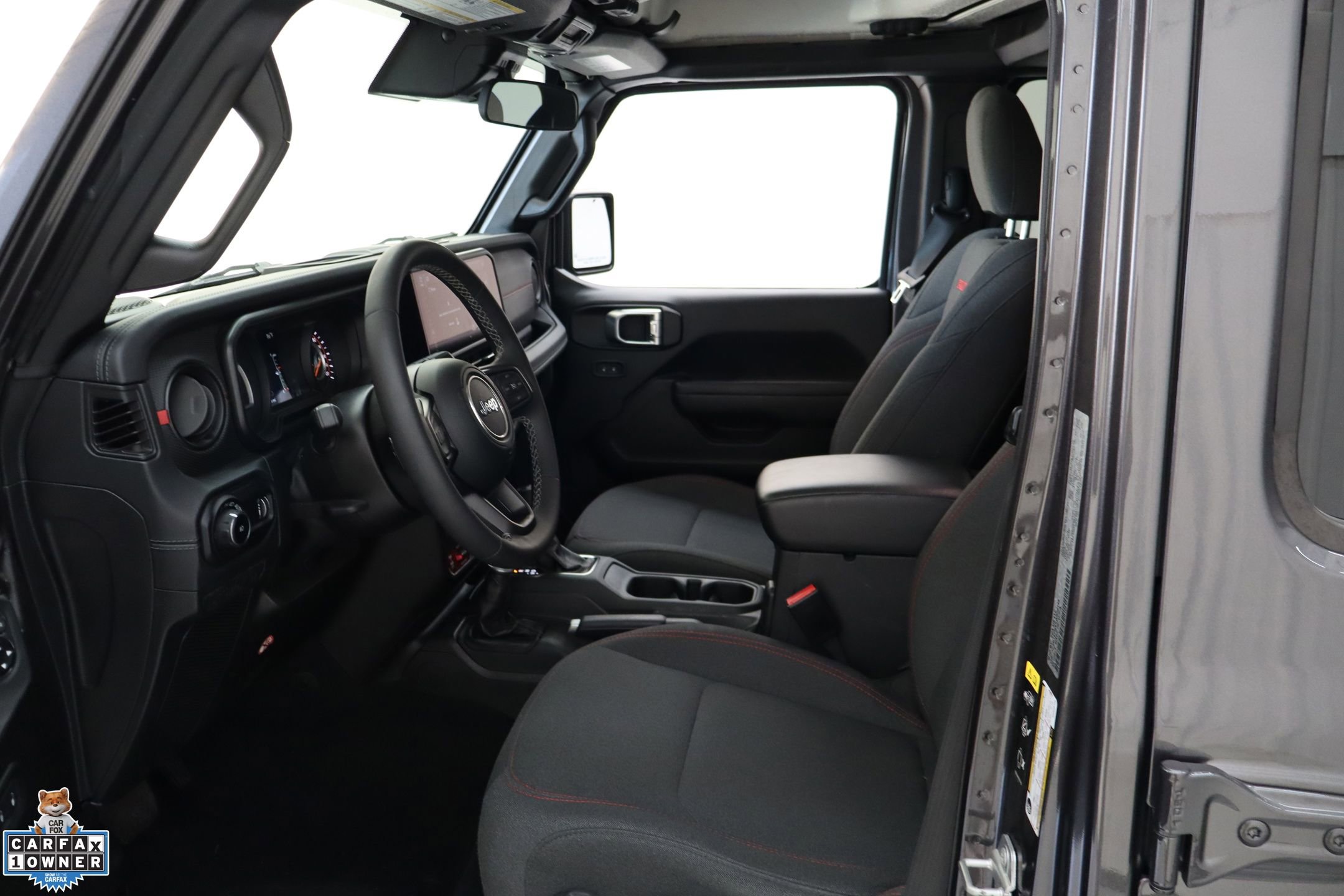 Used 2025 Jeep Wrangler Unlimited Rubicon image 25