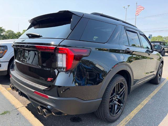 Certified 2025 Ford Explorer ST AWD/4WD image 9