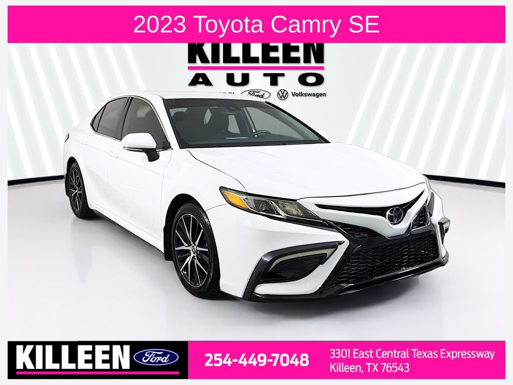 Used 2023 Toyota Camry SE FWD image 1