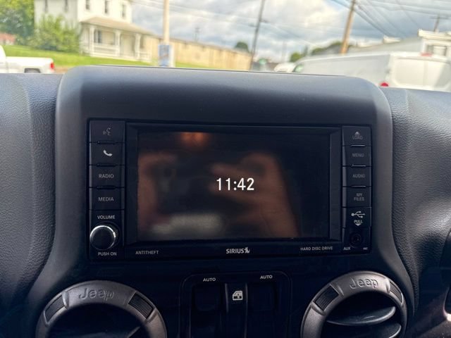 Used 2017 Jeep Wrangler Sport w/ Quick Order Package 24S AWD/4WD image 19