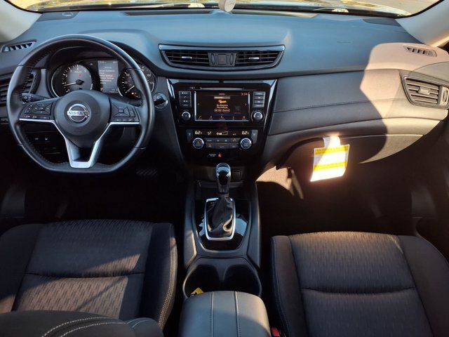 Used 2018 Nissan Rogue SV AWD/4WD image 11