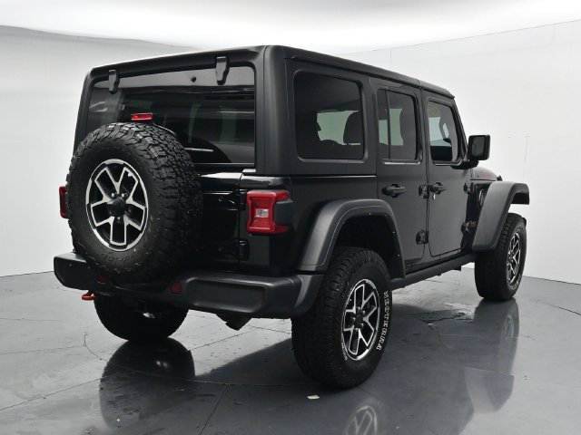 Used 2024 Jeep Wrangler Unlimited Rubicon AWD/4WD image 9