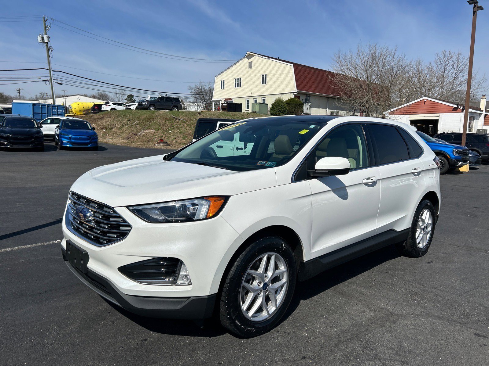 Certified 2022 Ford Edge SEL w/ Convenience Package image 1