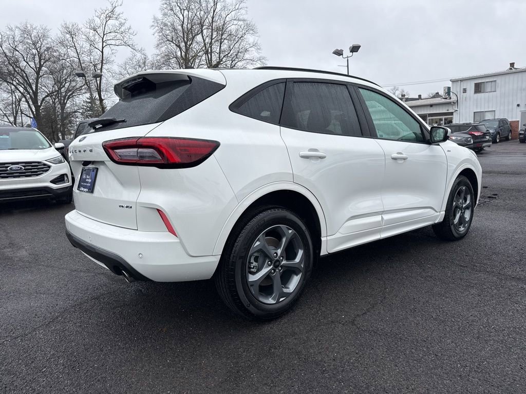 Certified 2024 Ford Escape ST-Line Select w/ Tech Pack #1 AWD/4WD image 4