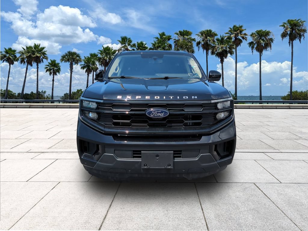Certified 2025 Ford Expedition Max Active AWD/4WD image 2