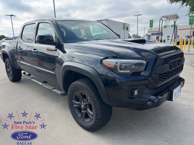 Used 2017 Toyota Tacoma TRD Sport w/ Tow Package AWD/4WD image 1