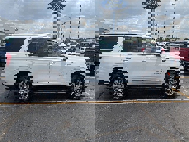 Used 2023 GMC Yukon Denali image 6