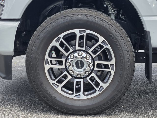 Certified 2026 Ford F350 Platinum w/ Platinum Plus Package AWD/4WD image 11