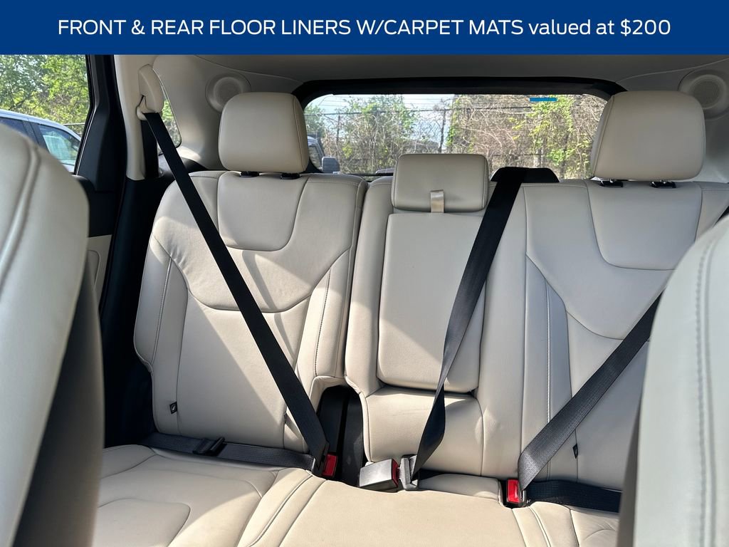 Certified 2022 Ford Edge Titanium AWD/4WD image 7