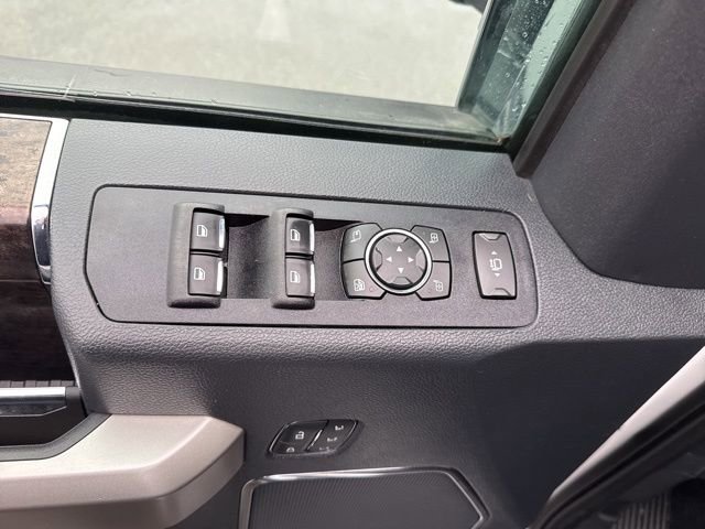 Certified 2022 Ford F350 Lariat w/ Chrome Package image 16