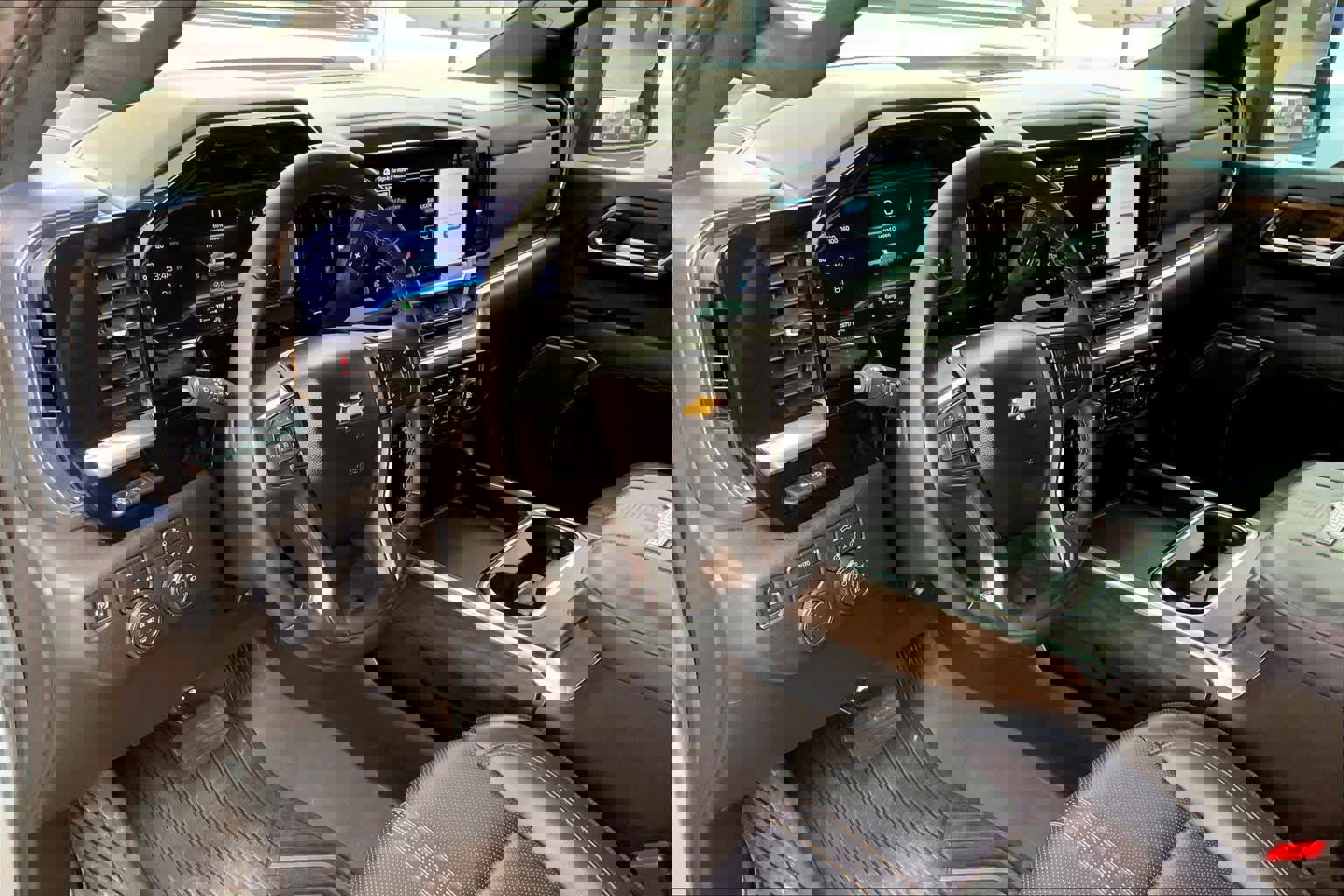 Used 2025 Chevrolet Silverado 2500 High Country w/ Technology Package image 17