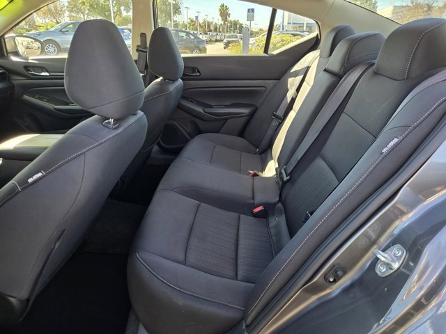 Used 2025 Nissan Altima 2.5 SV AWD/4WD image 10