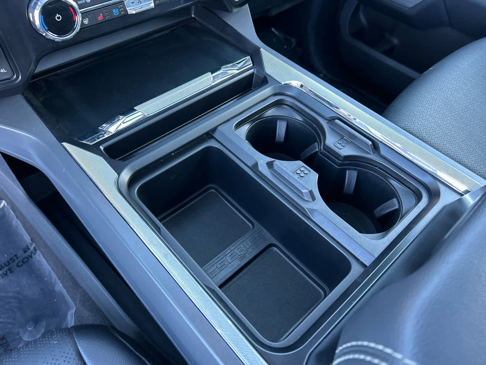 Certified 2025 Ford F450 Lariat w/ FX4 Off-Road Package image 37