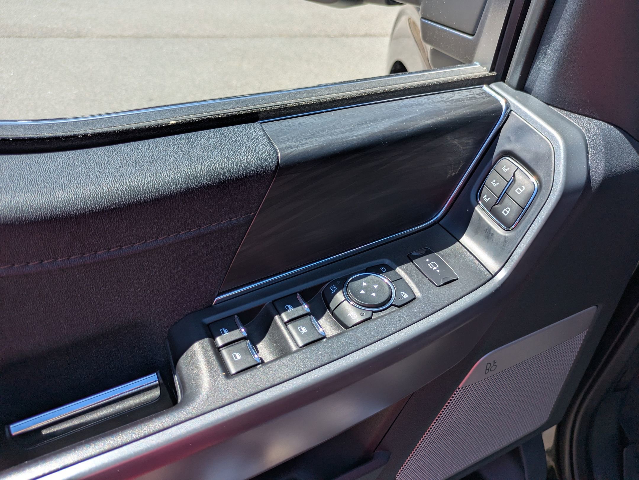 Certified 2024 Ford F150 Lariat w/ FX4 Off-Road Package AWD/4WD image 17