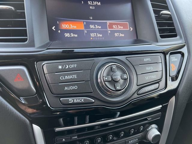 Used 2017 Nissan Pathfinder S image 20