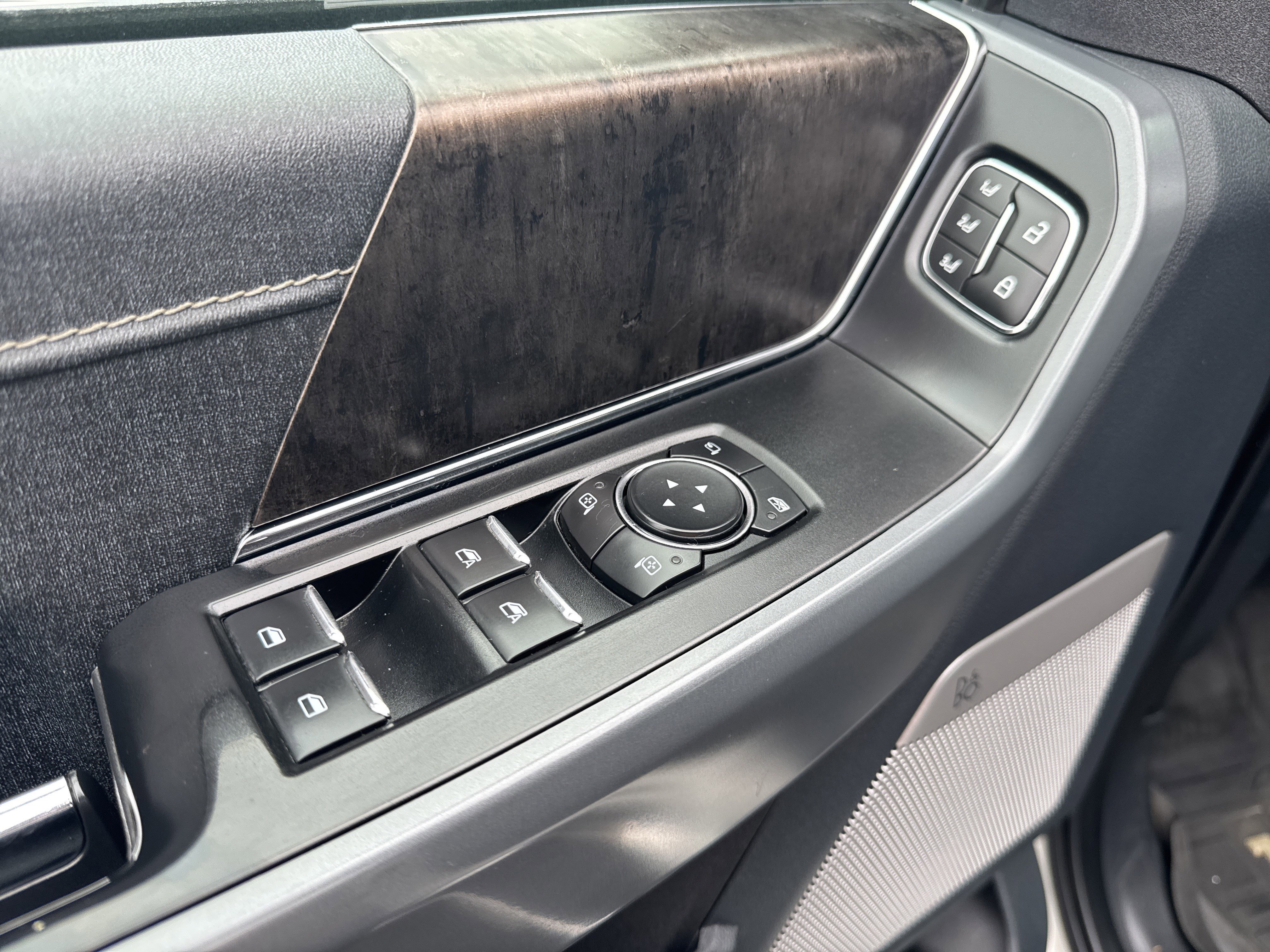 Certified 2022 Ford F150 Lariat w/ Equipment Group 502A High image 12