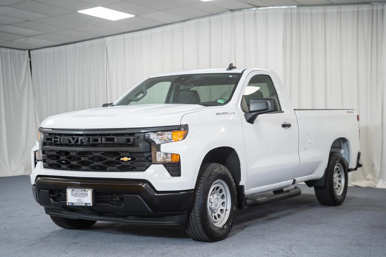 Used 2025 Chevrolet Silverado 1500 W/T w/ WT Value Package AWD/4WD image 3