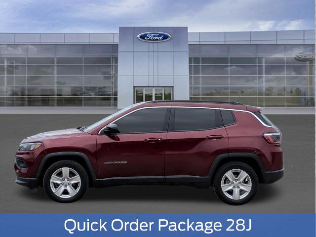 Used 2022 Jeep Compass Latitude w/ Convenience Group FWD image 2