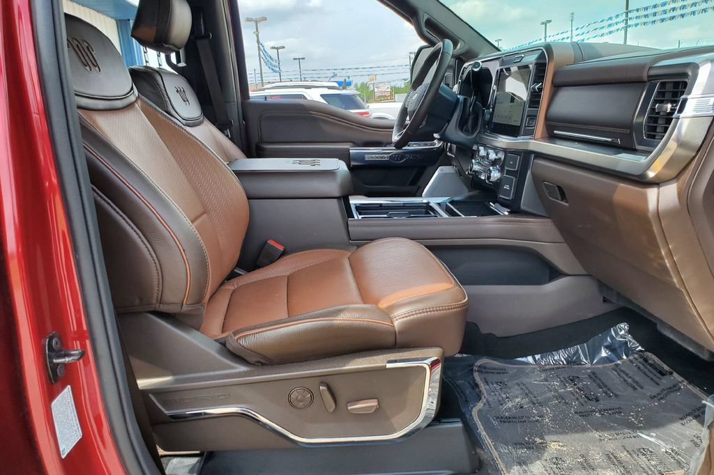 Certified 2025 Ford F250 King Ranch AWD/4WD image 16
