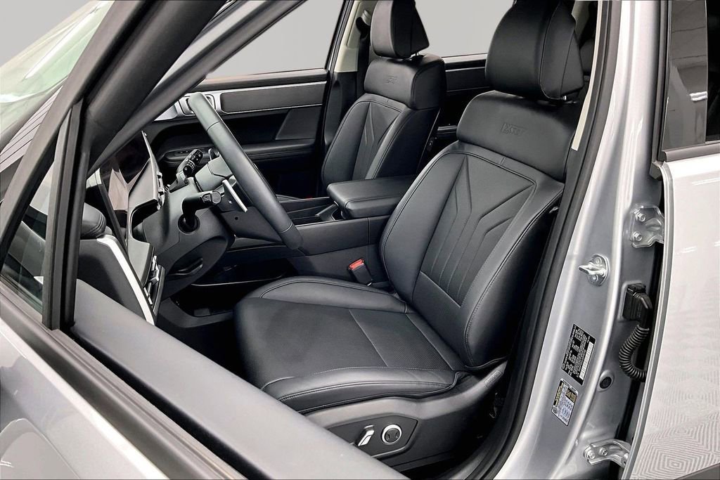 Used 2025 Hyundai Santa Fe XRT AWD/4WD image 25