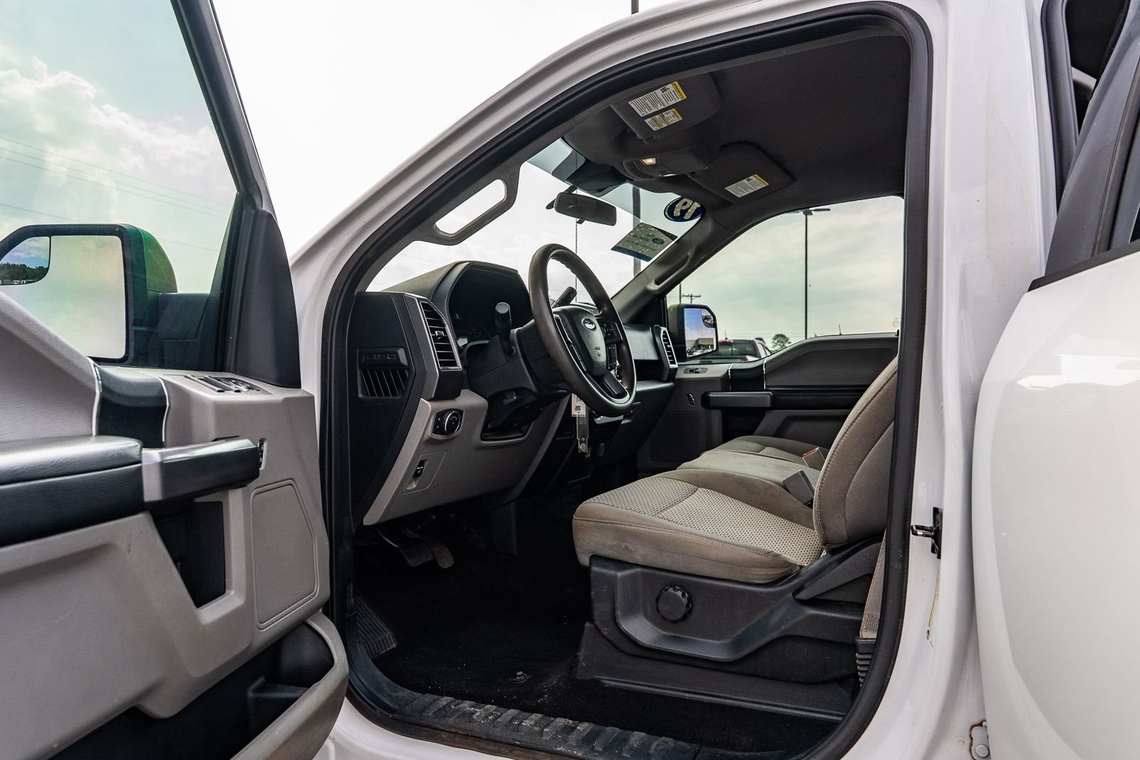 Certified 2019 Ford F150 XLT AWD/4WD image 17