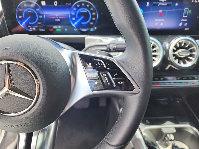 Used 2024 Mercedes-Benz EQB 250+ image 25