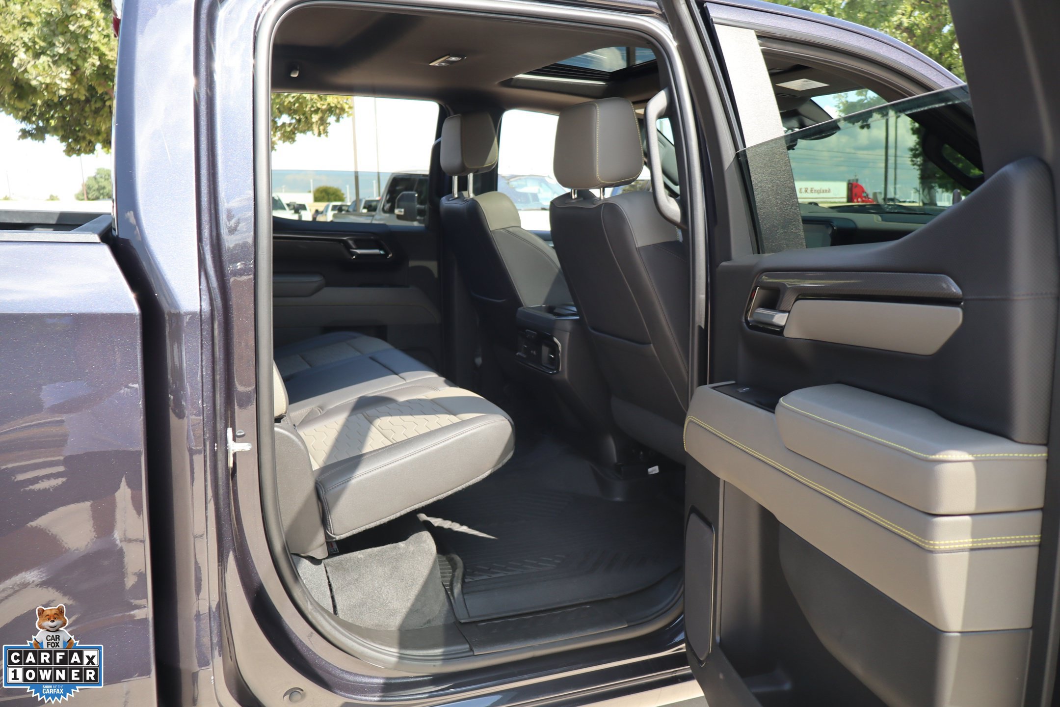 Used 2022 Chevrolet Silverado 1500 ZR2 w/ Technology Package AWD/4WD image 30
