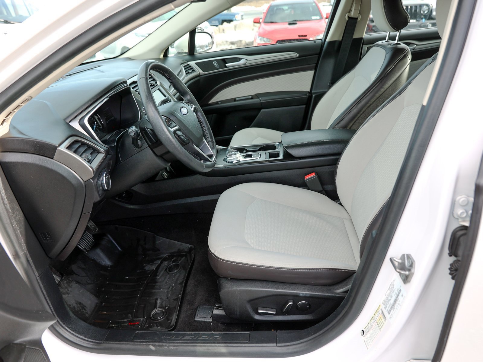 Certified 2019 Ford Fusion SE w/ Equipment Group 151A image 16