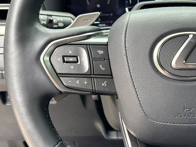 Used 2025 Lexus GX 550 w/ Accessory Package (Z1) AWD/4WD image 18