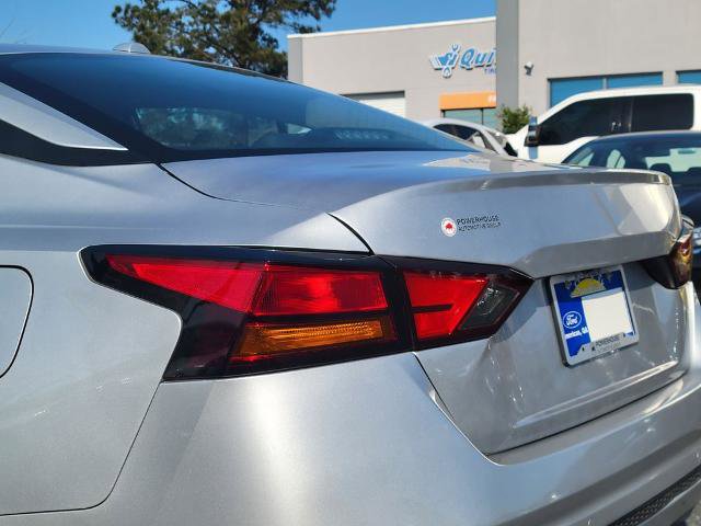 Used 2024 Nissan Altima 2.5 SV image 12