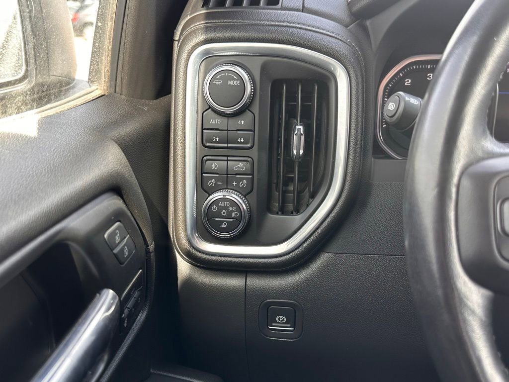 Used 2022 GMC Sierra 1500 Denali w/ Driver Alert Package II AWD/4WD image 30