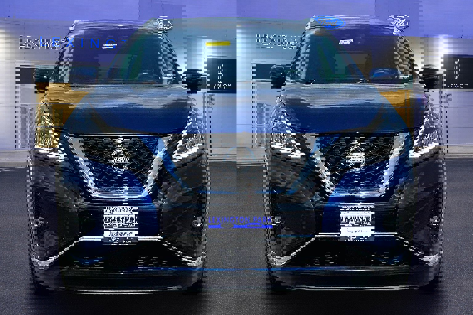 Used 2021 Nissan Murano Platinum w/ Cargo Package image 2