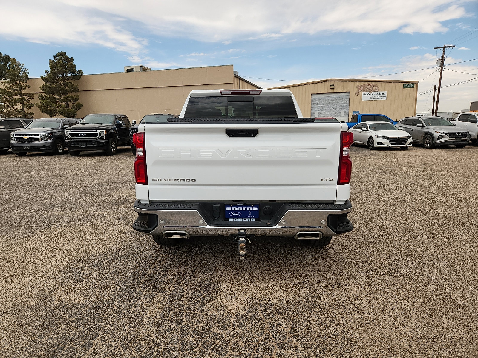 Used 2022 Chevrolet Silverado 1500 LTZ w/ LTZ Convenience Package II AWD/4WD image 6